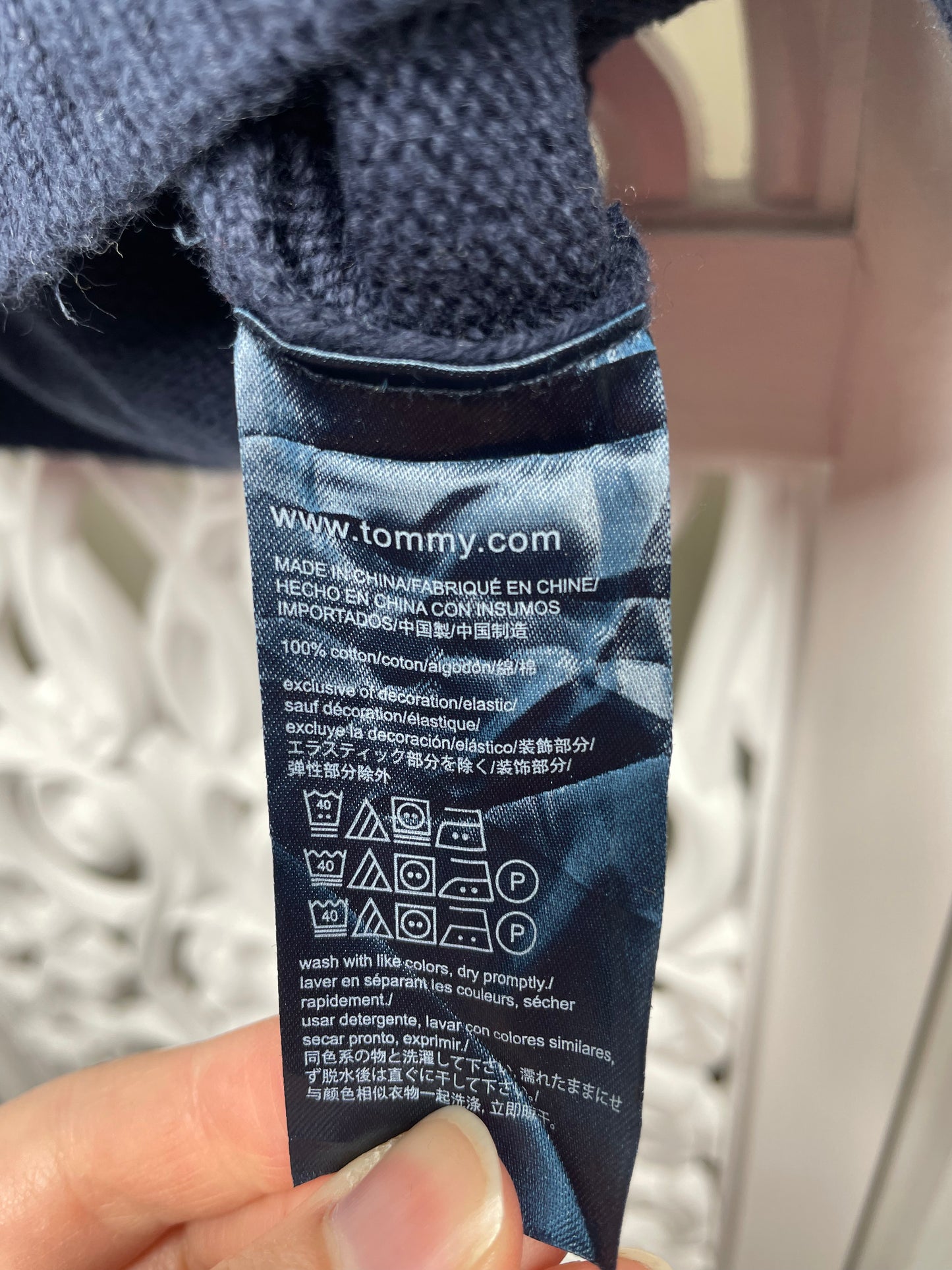 Tommy Hilfiger Boys Jumper Size 18m 18 months