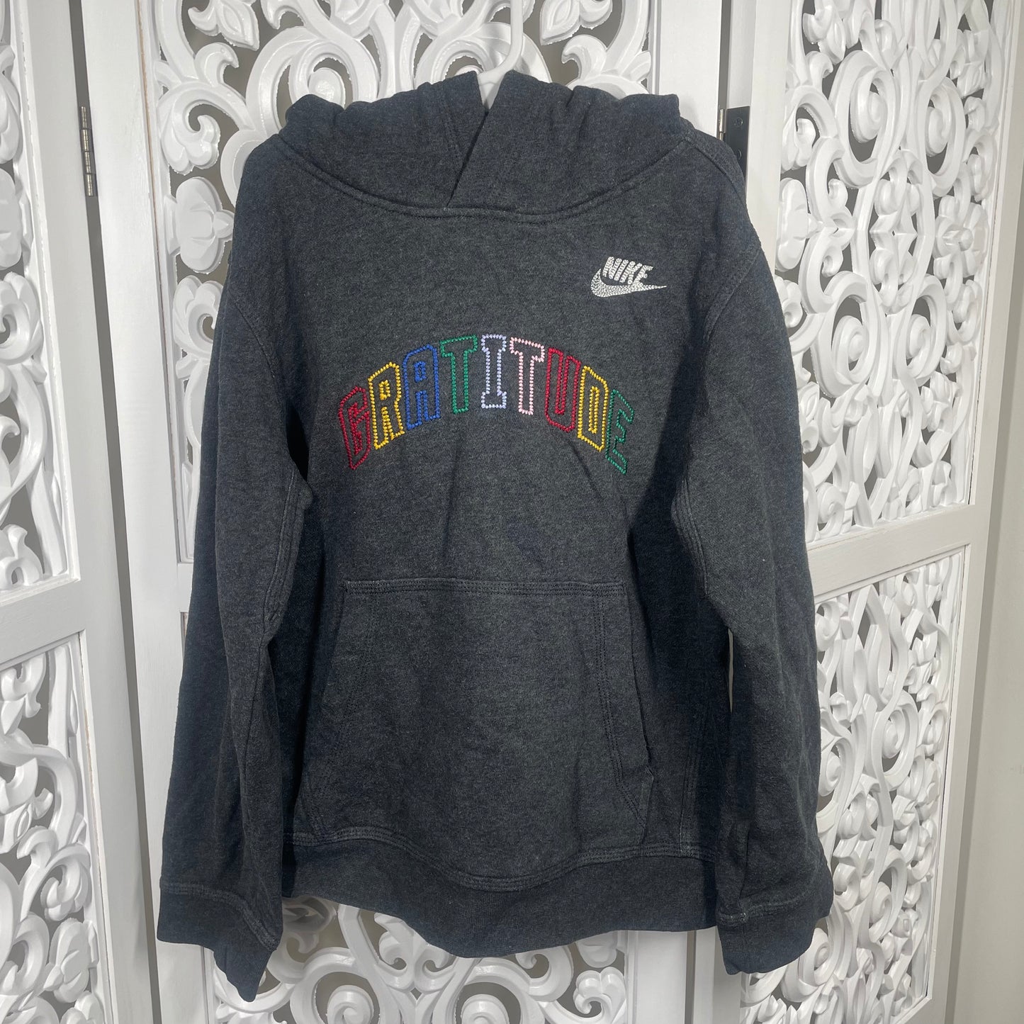 Nike Gratitude Jumper Size 7-8