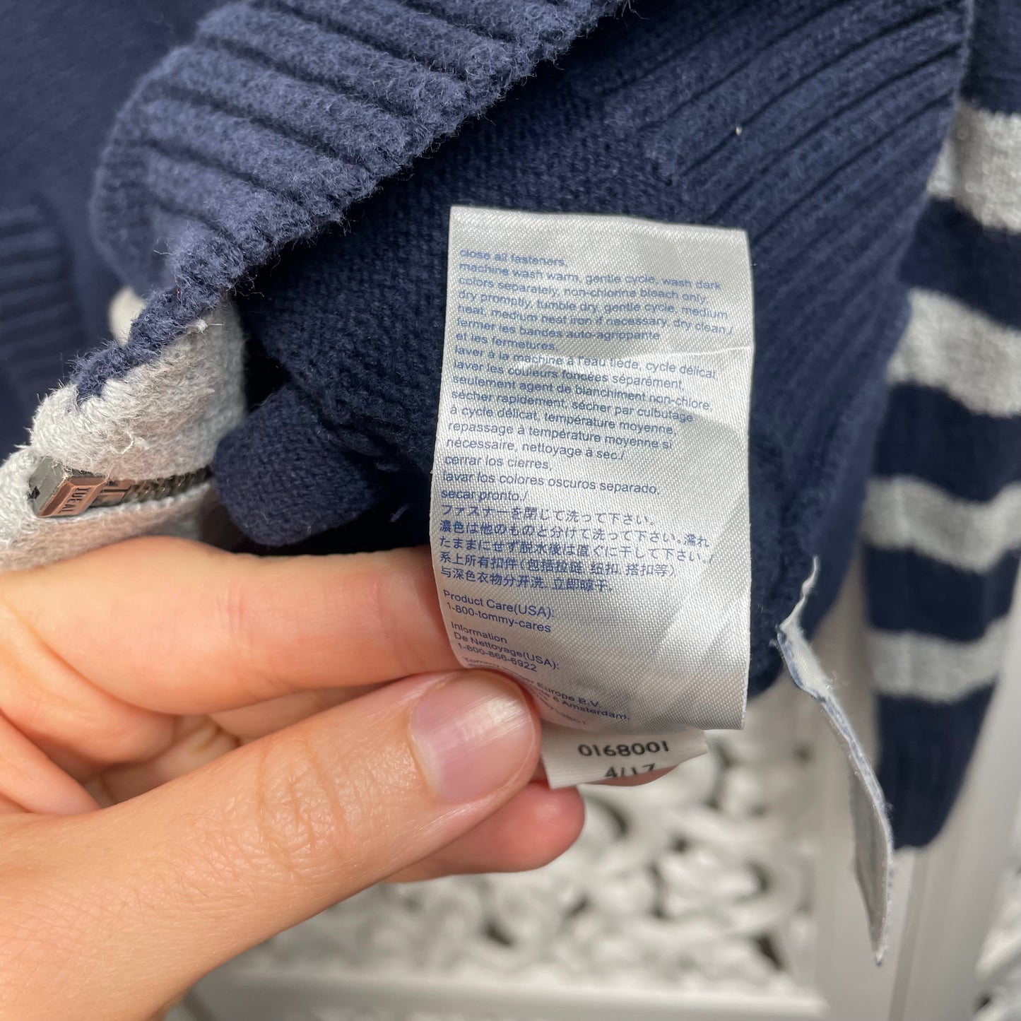 Tommy Hilfiger Boys Jumper Size 6-7