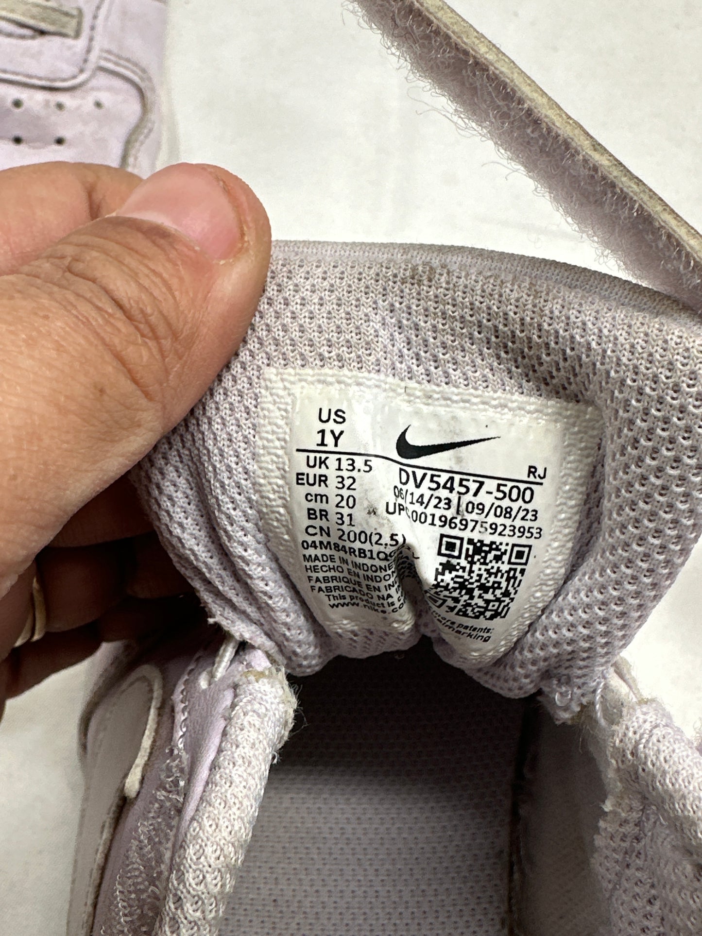 Nike Girls Shoes sz 13.5