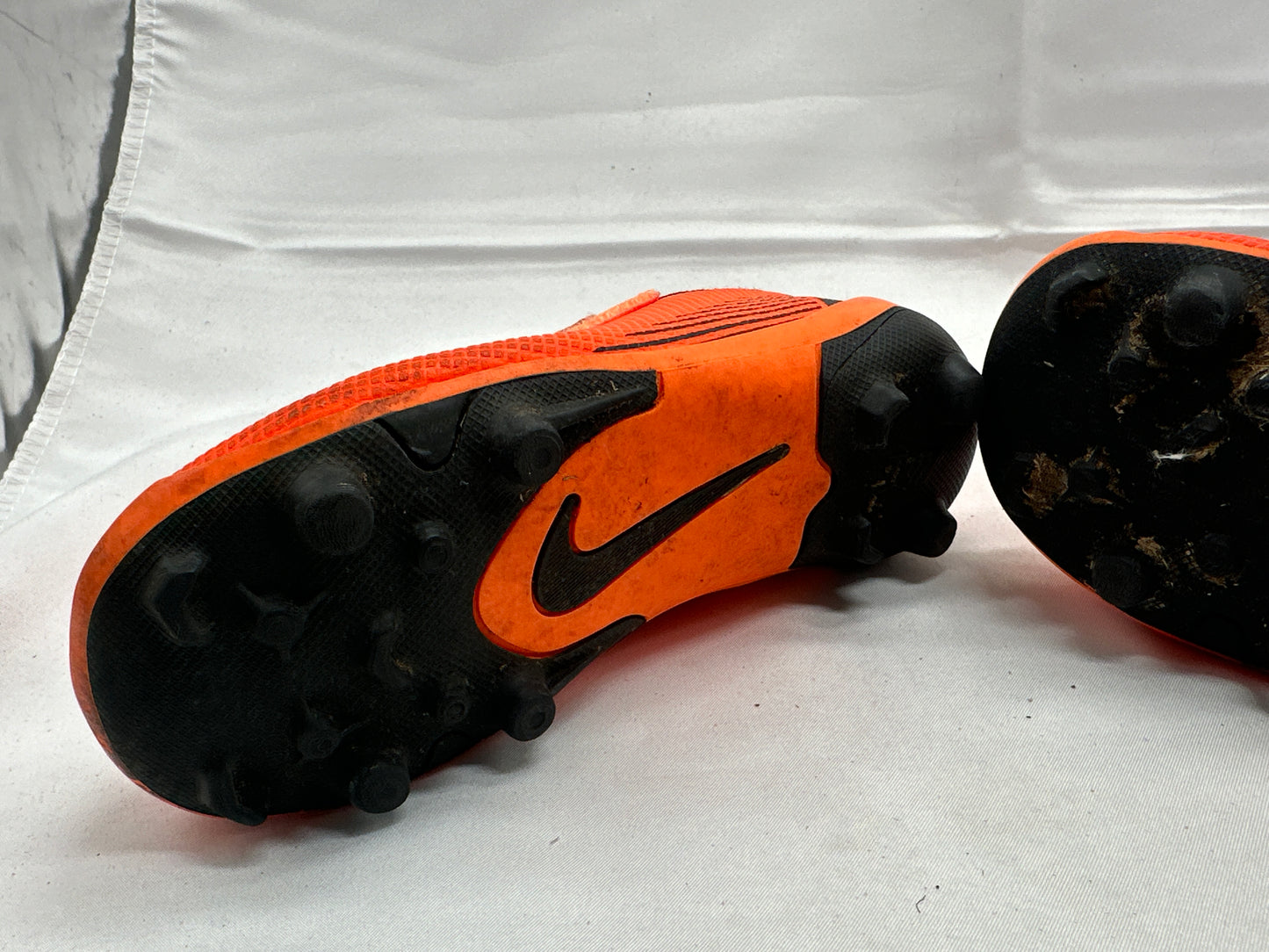 Nike Soccer Boots Sz 9.5 16cm