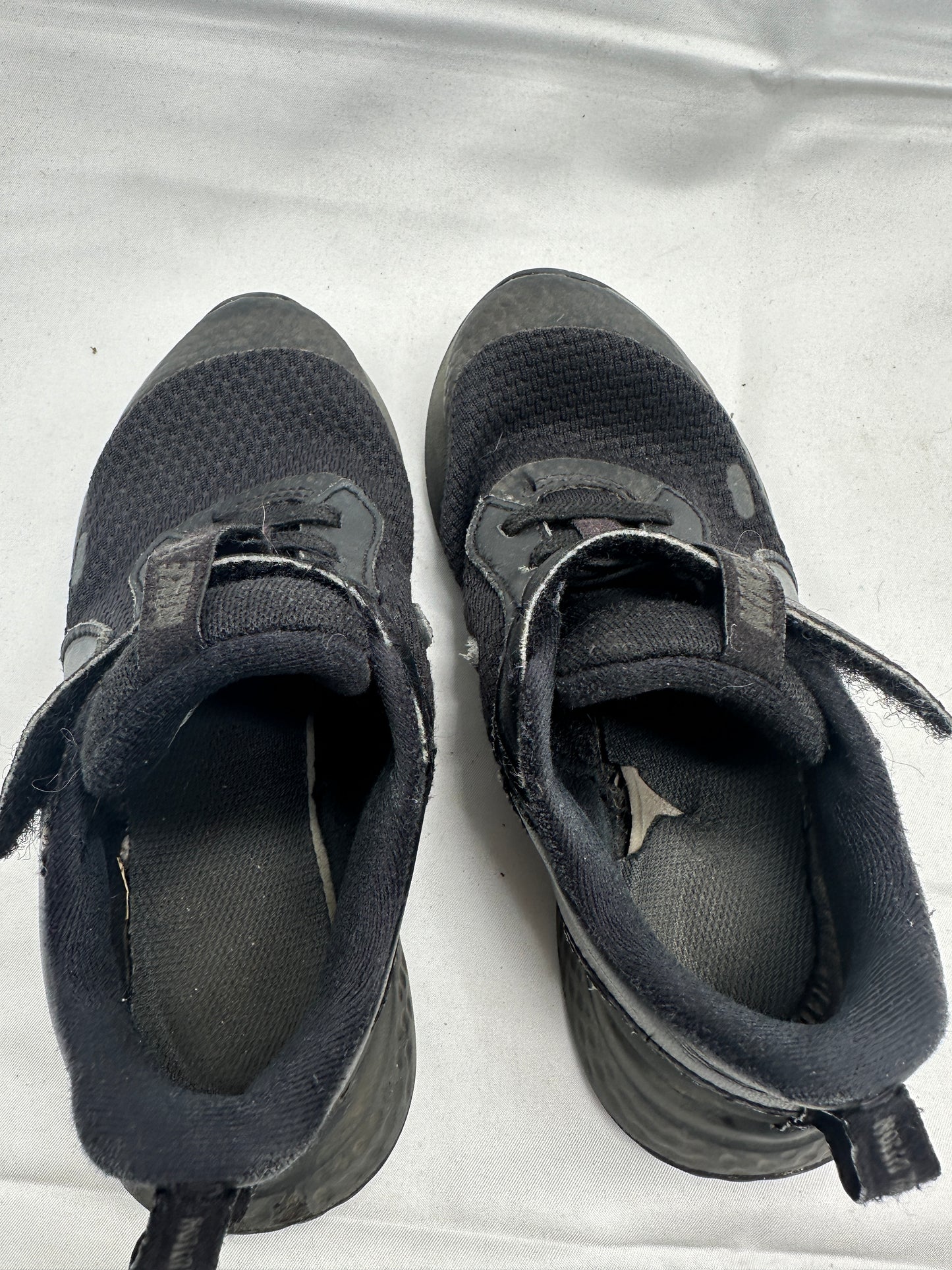 Nike Black Shoes Sneakers Sz 10.5 17cm