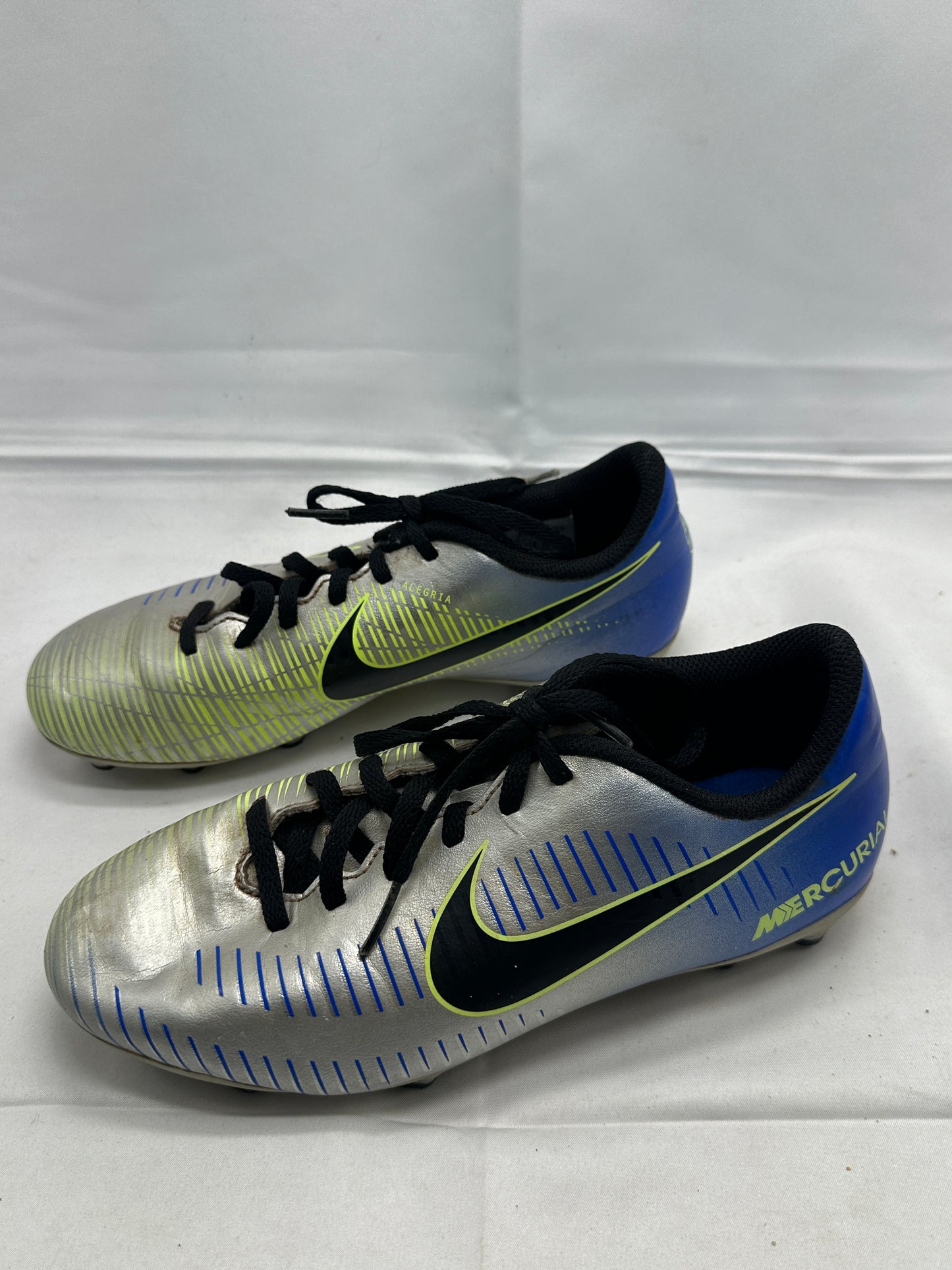 Nike Soccer Cleats Boots Sz 4.5