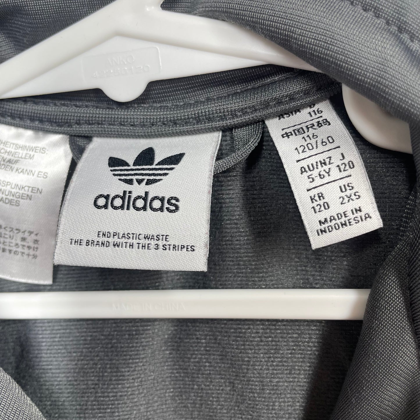 Adidas Boys Jacket Size 5-6 Yr