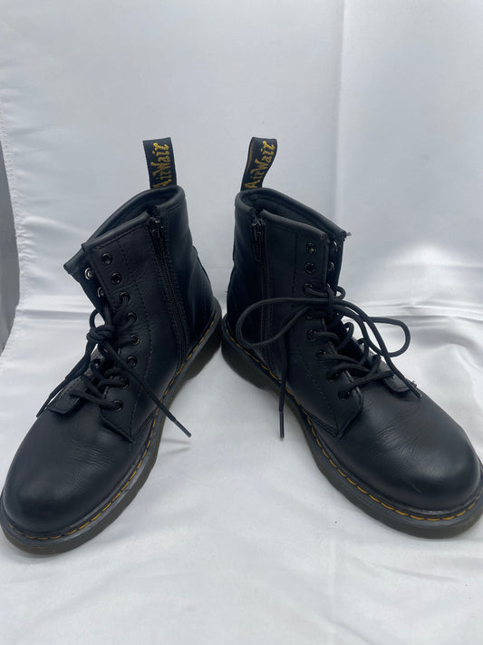 Doc martens boots size UK2 US3