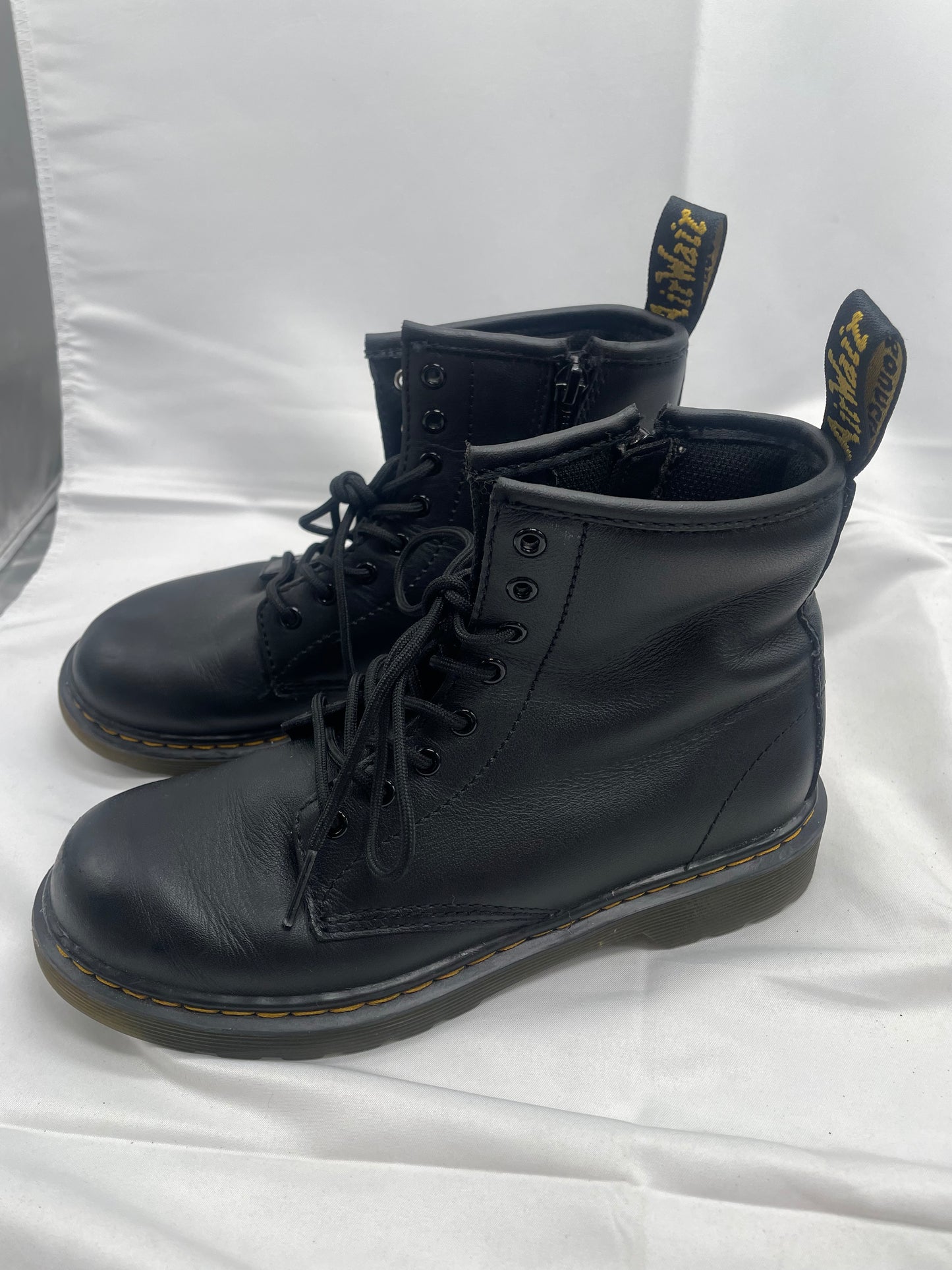 Doc martens boots size UK2 US3