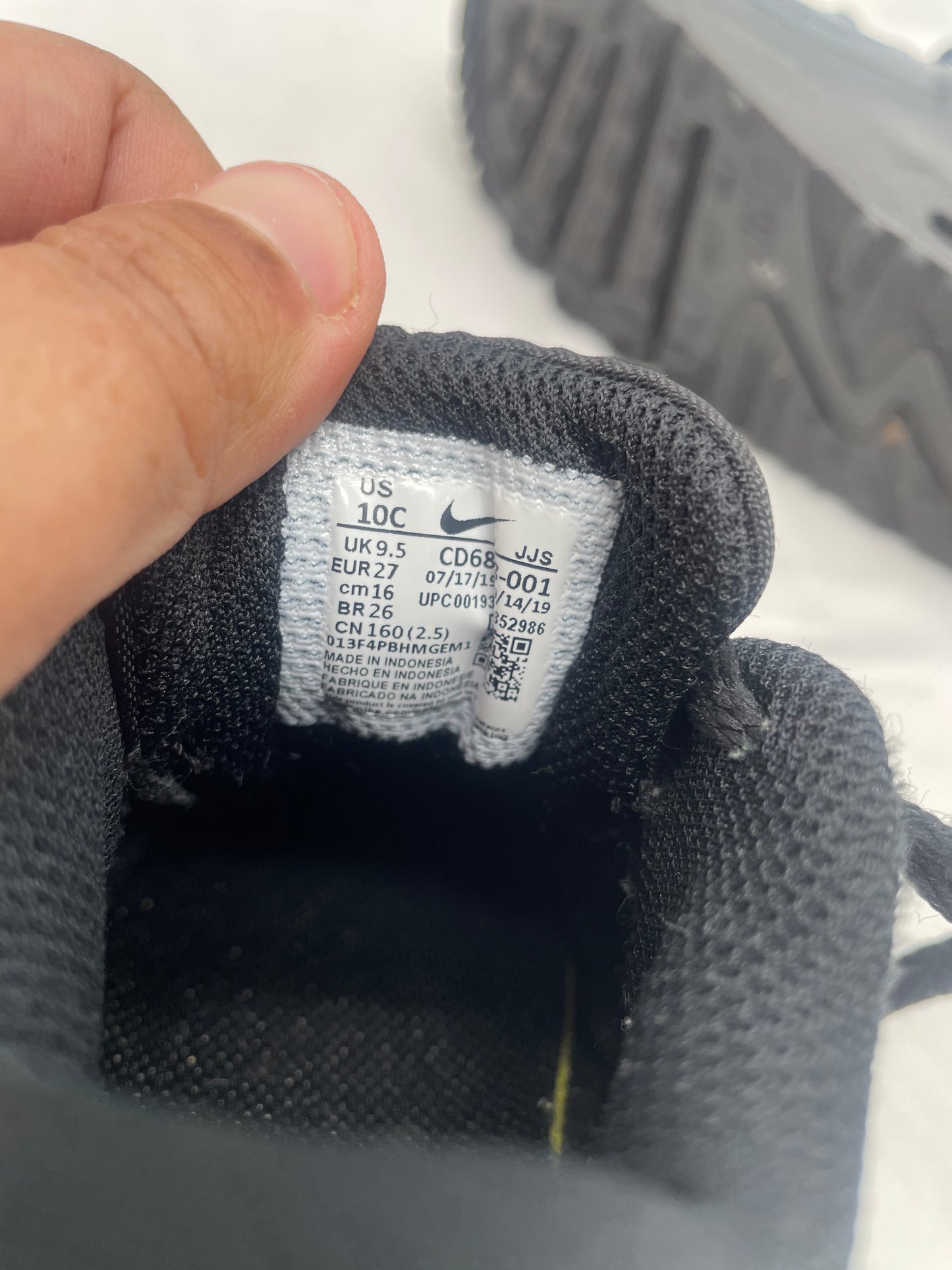 Nike max air black shoes size US 10c