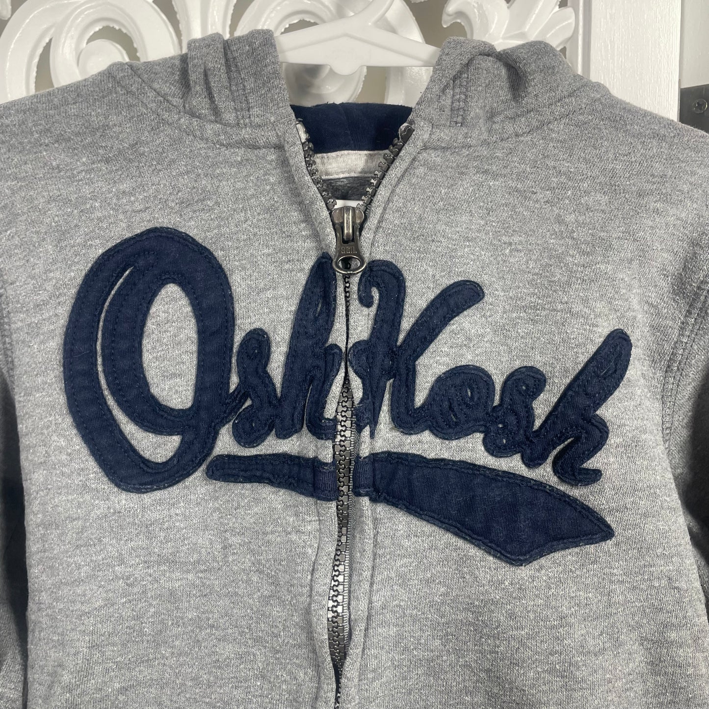 Oshkosh Boys Jumper Size 7 With Hood Full Zip