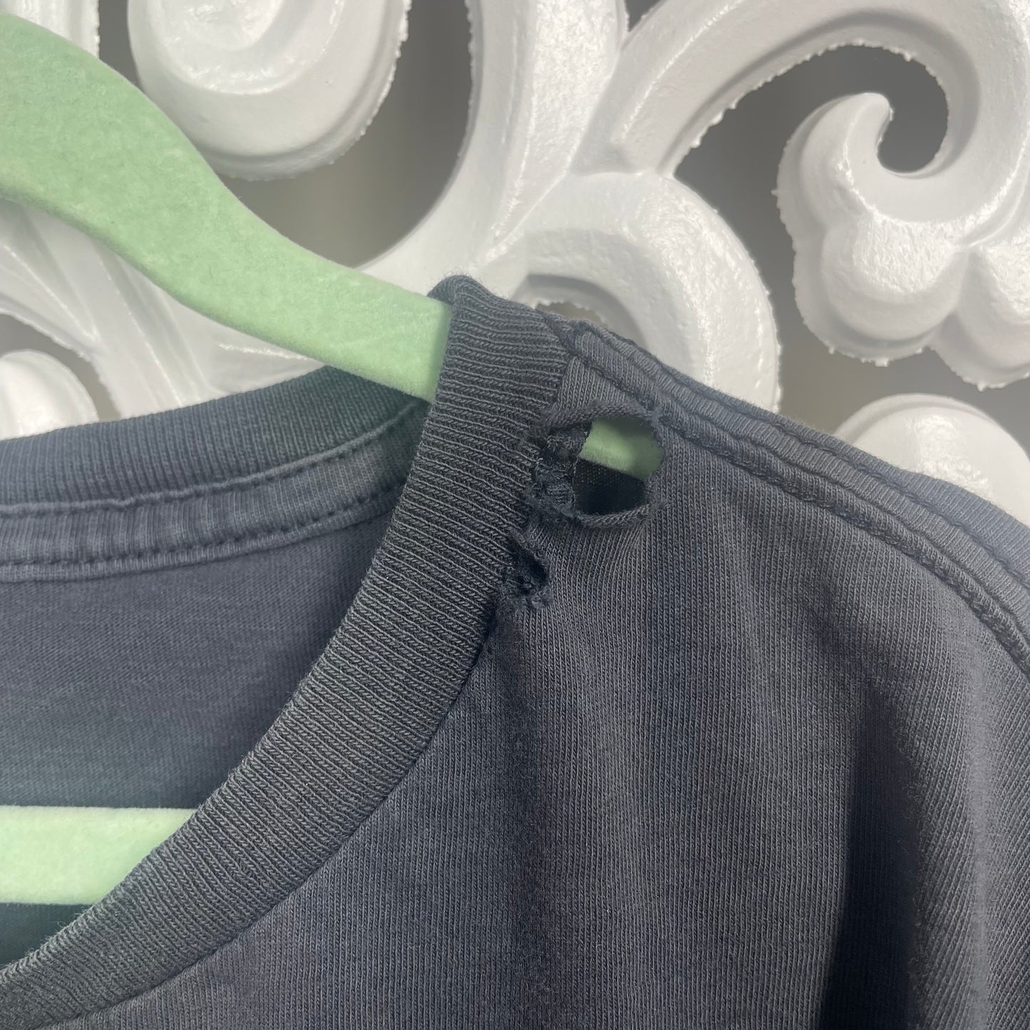 Santa Cruz T-shirt Sz 10 (has some damage)