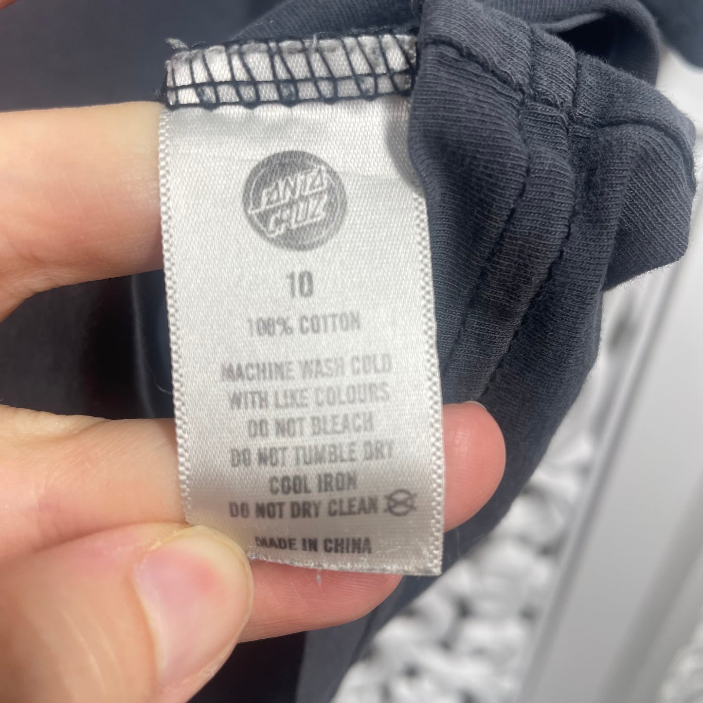 Santa Cruz T-shirt Sz 10 (has some damage)