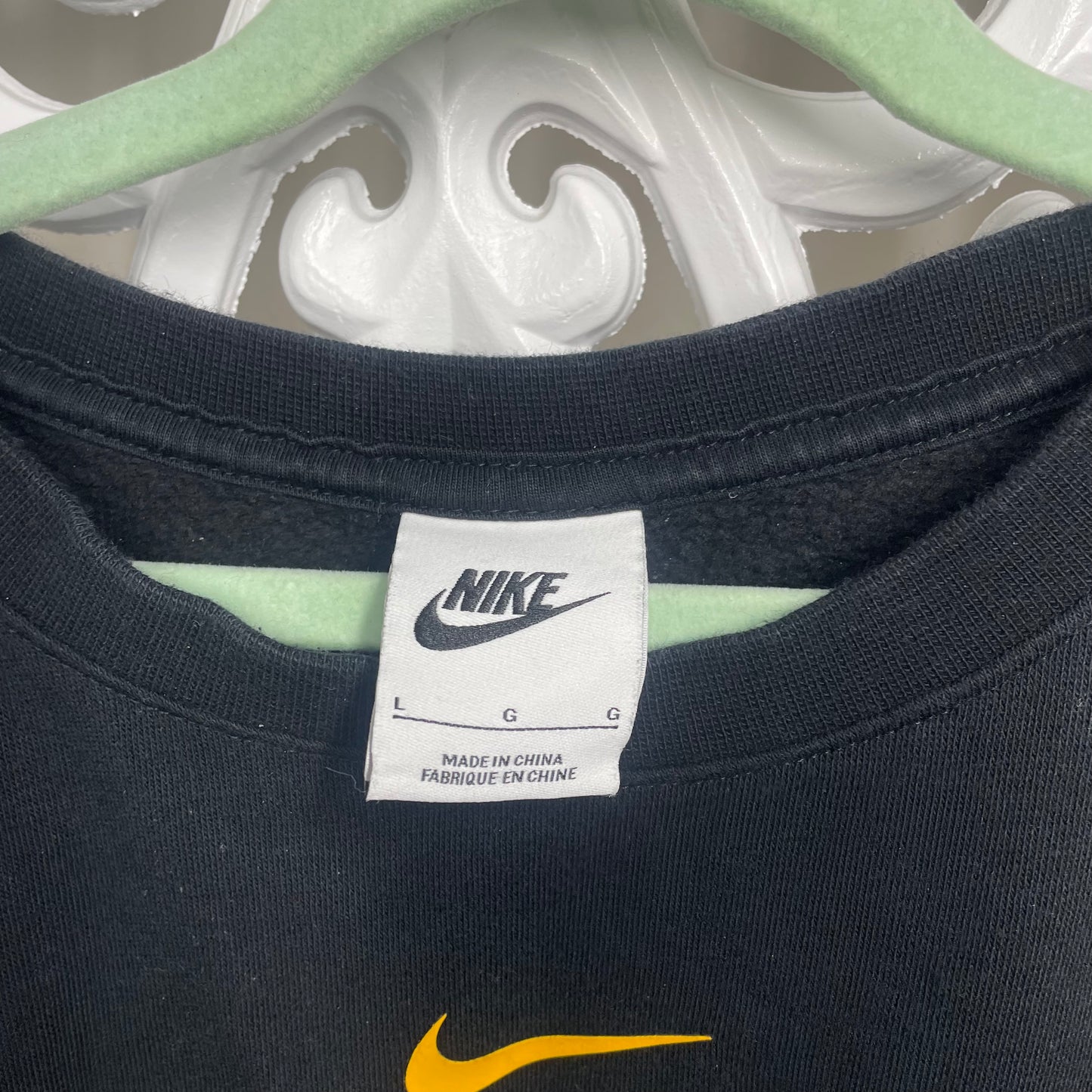 Nike Boys Black Jumper Size 12-14