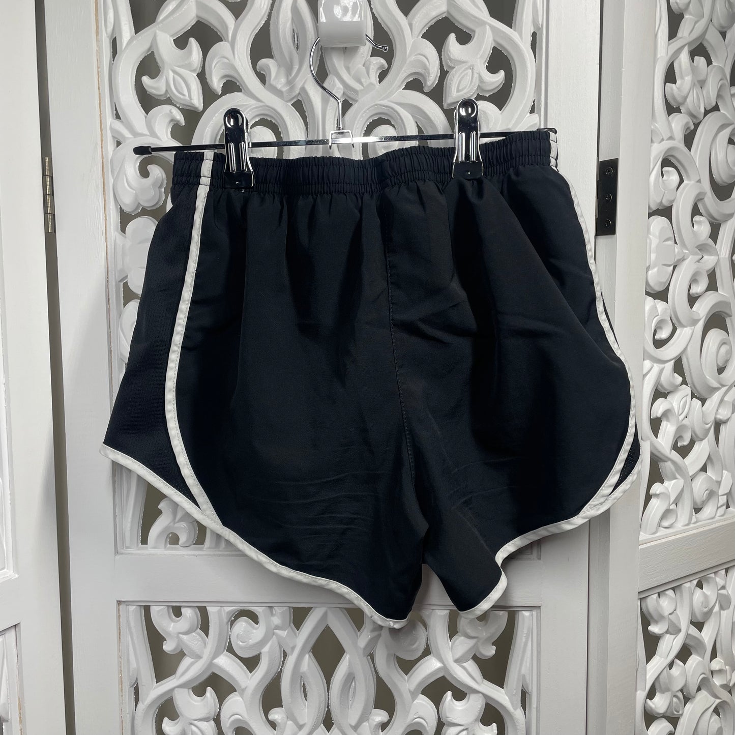 Nike Shorts Size L