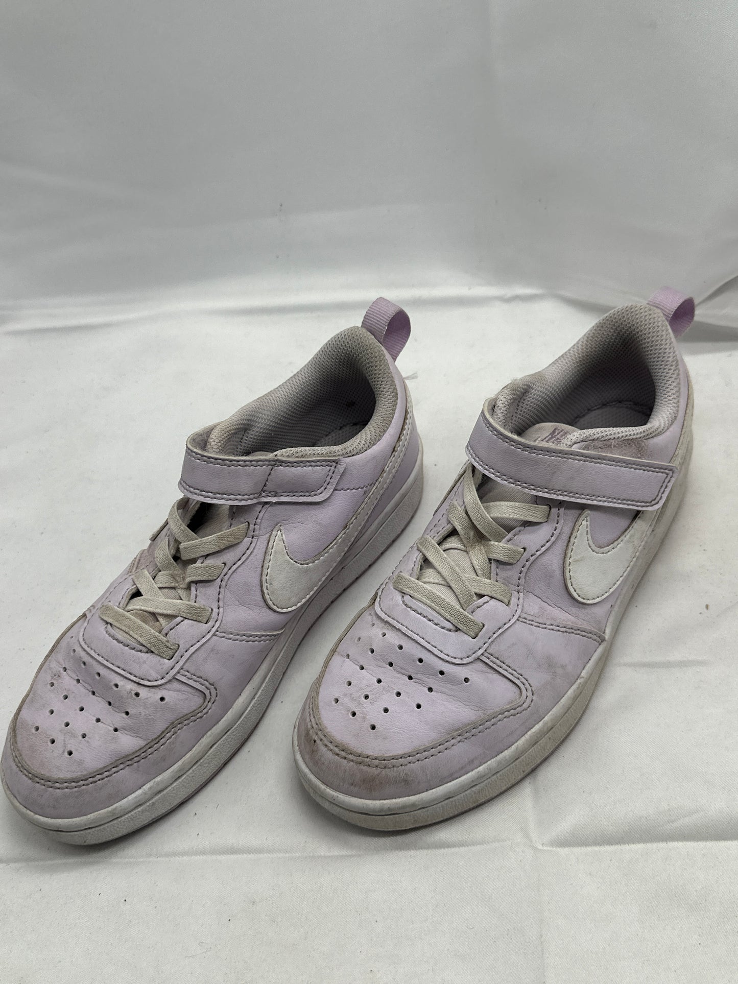 Nike Girls Shoes sz 13.5