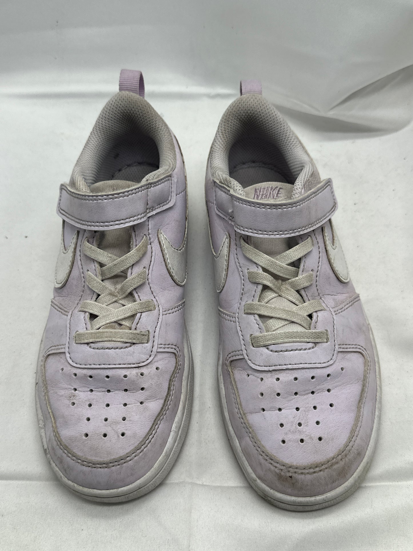 Nike Girls Shoes sz 13.5