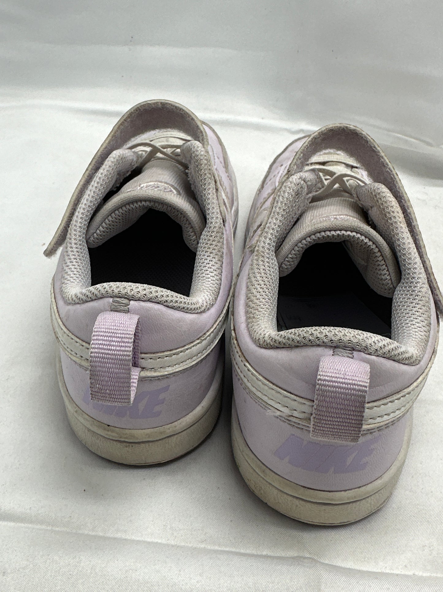 Nike Girls Shoes sz 13.5