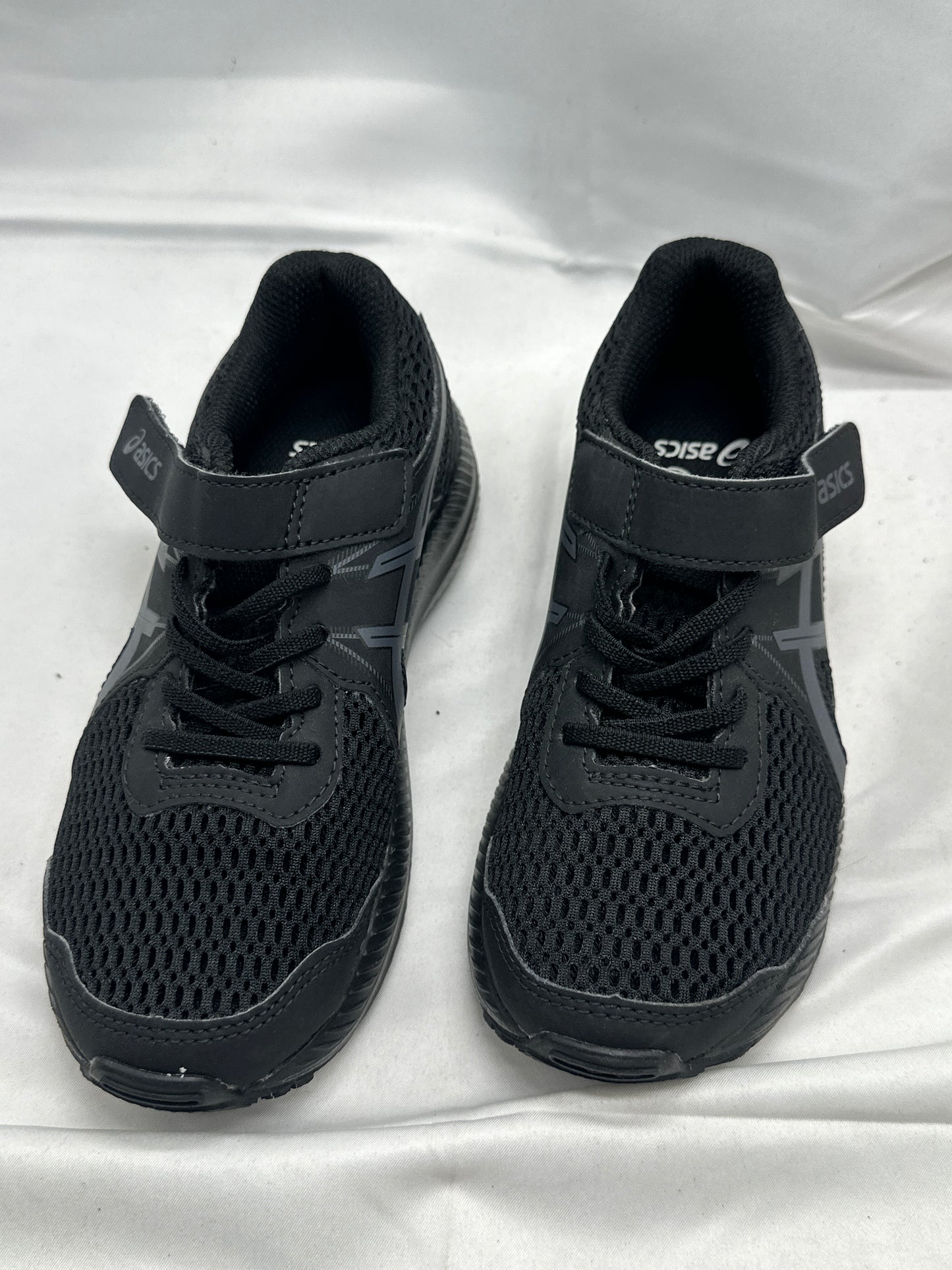 Asics Kids Black Shoes UK K12 Sz12 (19.5cm)