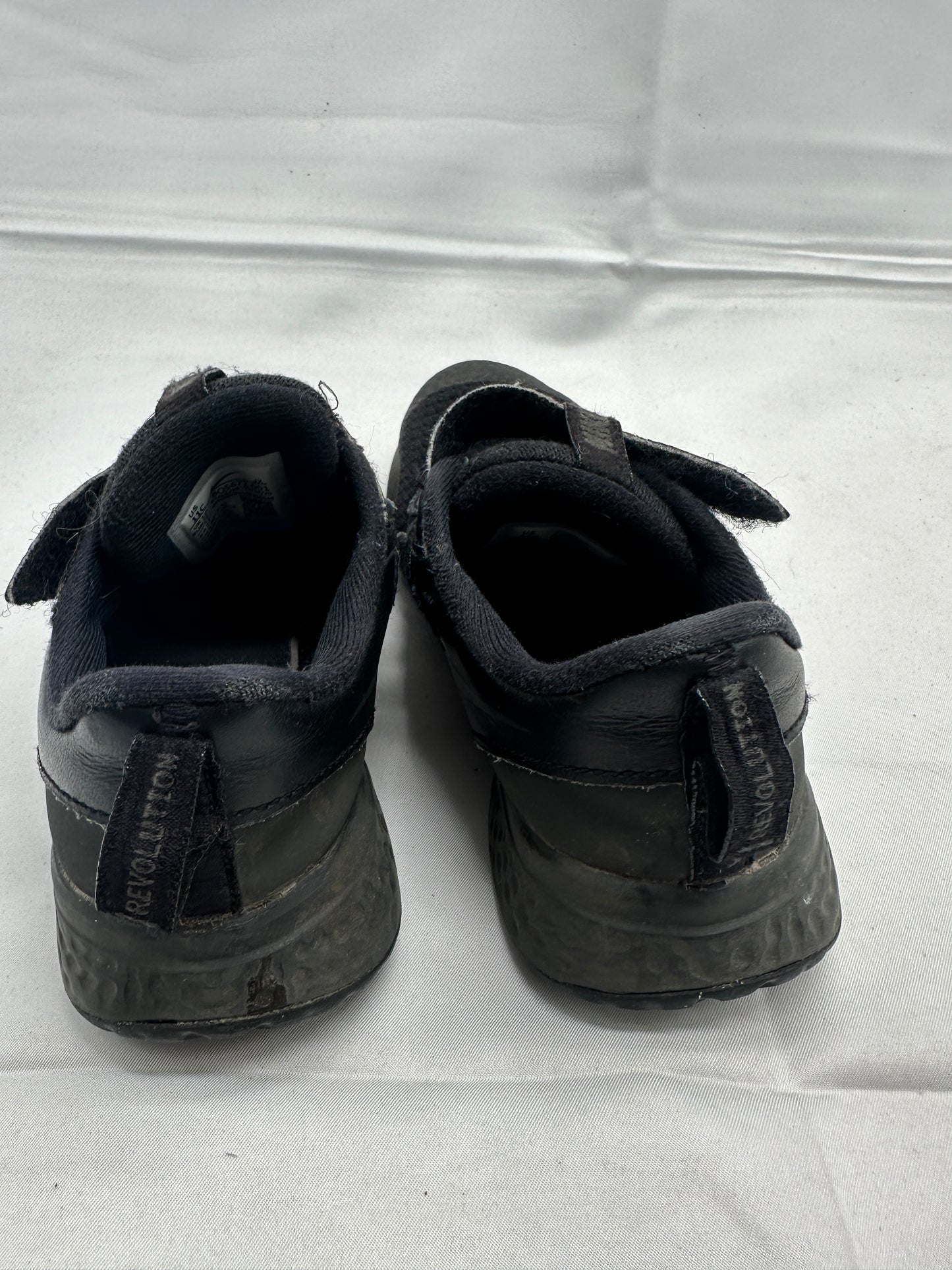 Nike Black Shoes Sneakers Sz 10.5 17cm