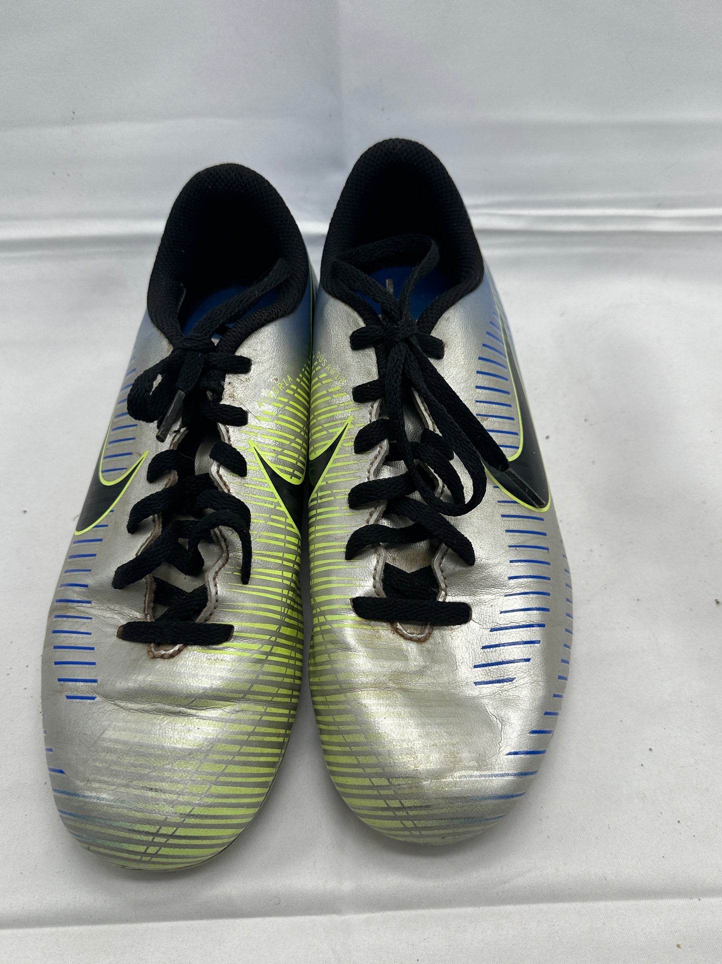 Nike Soccer Cleats Boots Sz 4.5