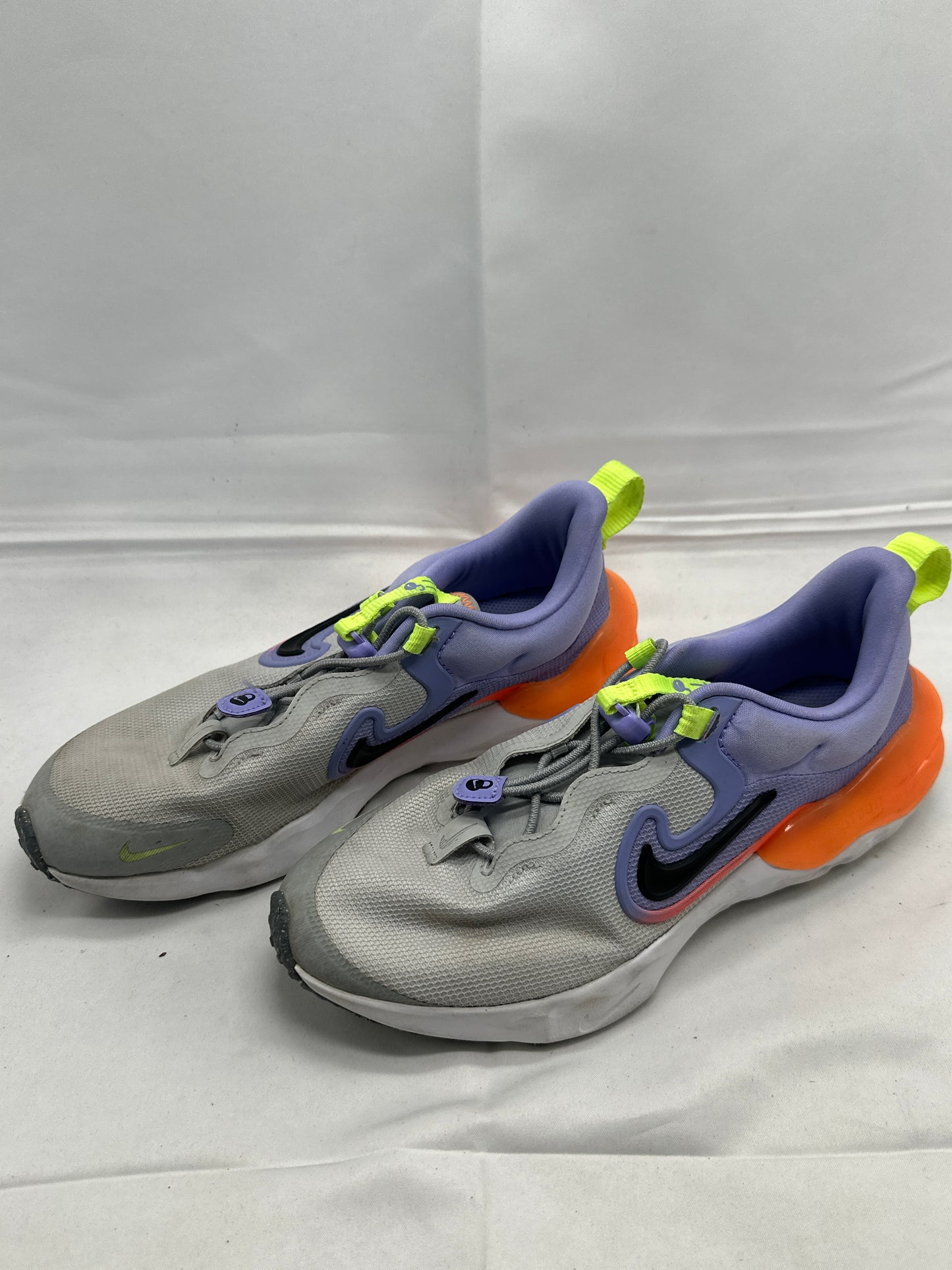 Nike Run Flow Sneakers Running Shoes Sz 3.5