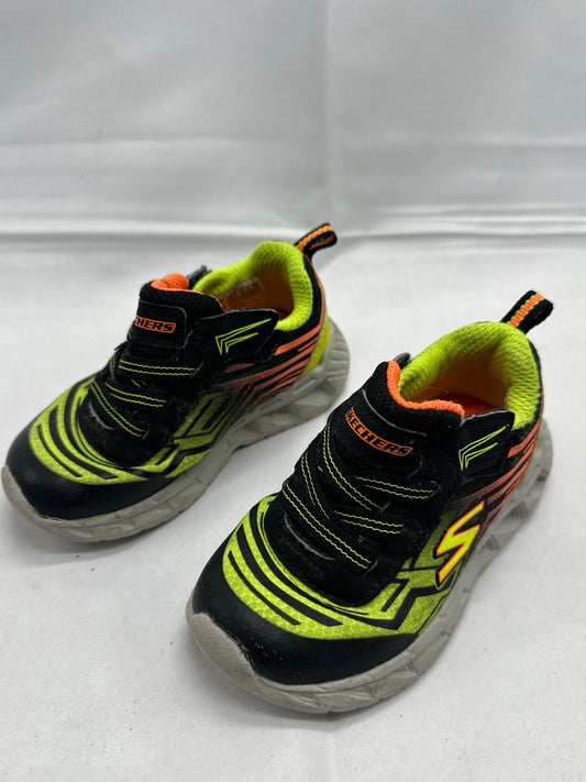Sketchers Sneakers Light Up Shoes Toddler Sz 5 12cm