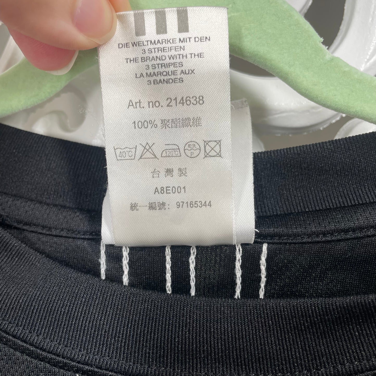 Adidas Long Sleeve Top Size 140 size 10 (damage)