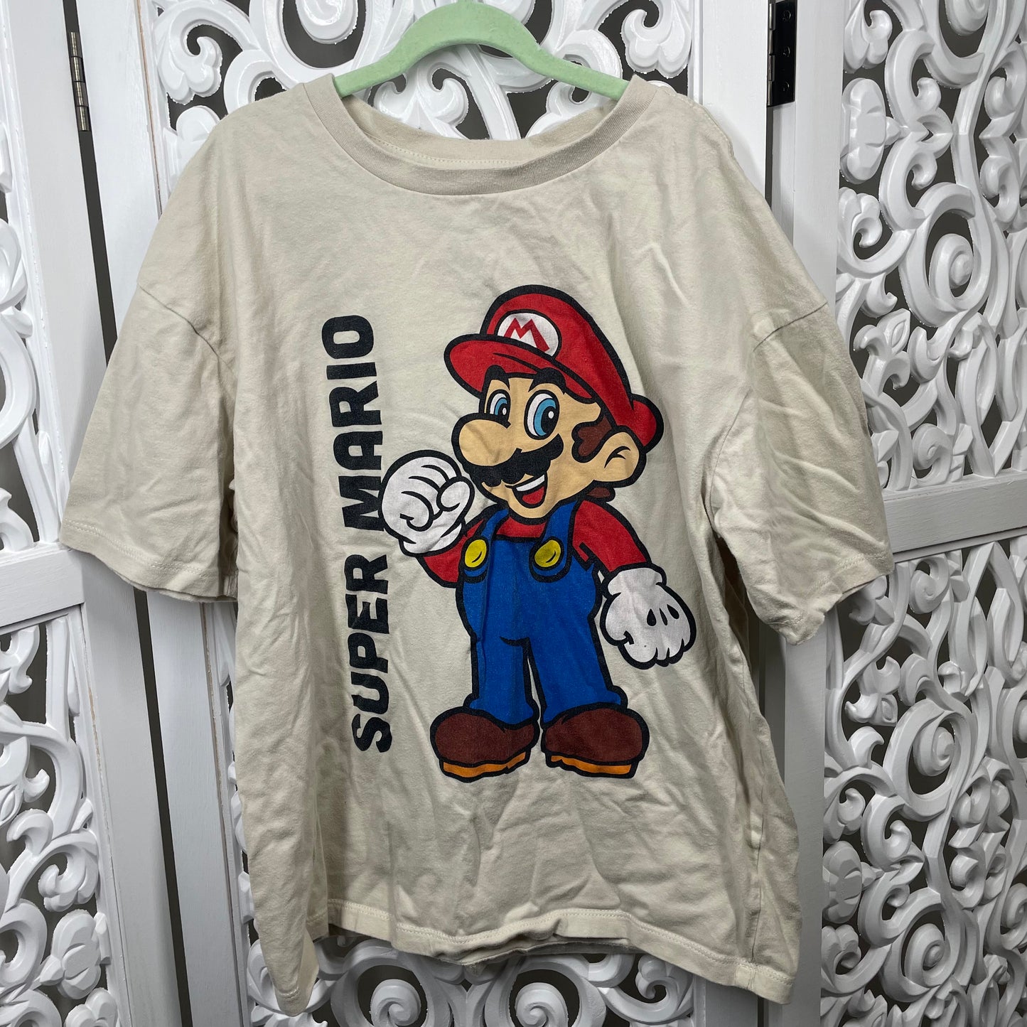 Super Mario T-shirt Size 10 (Damage)