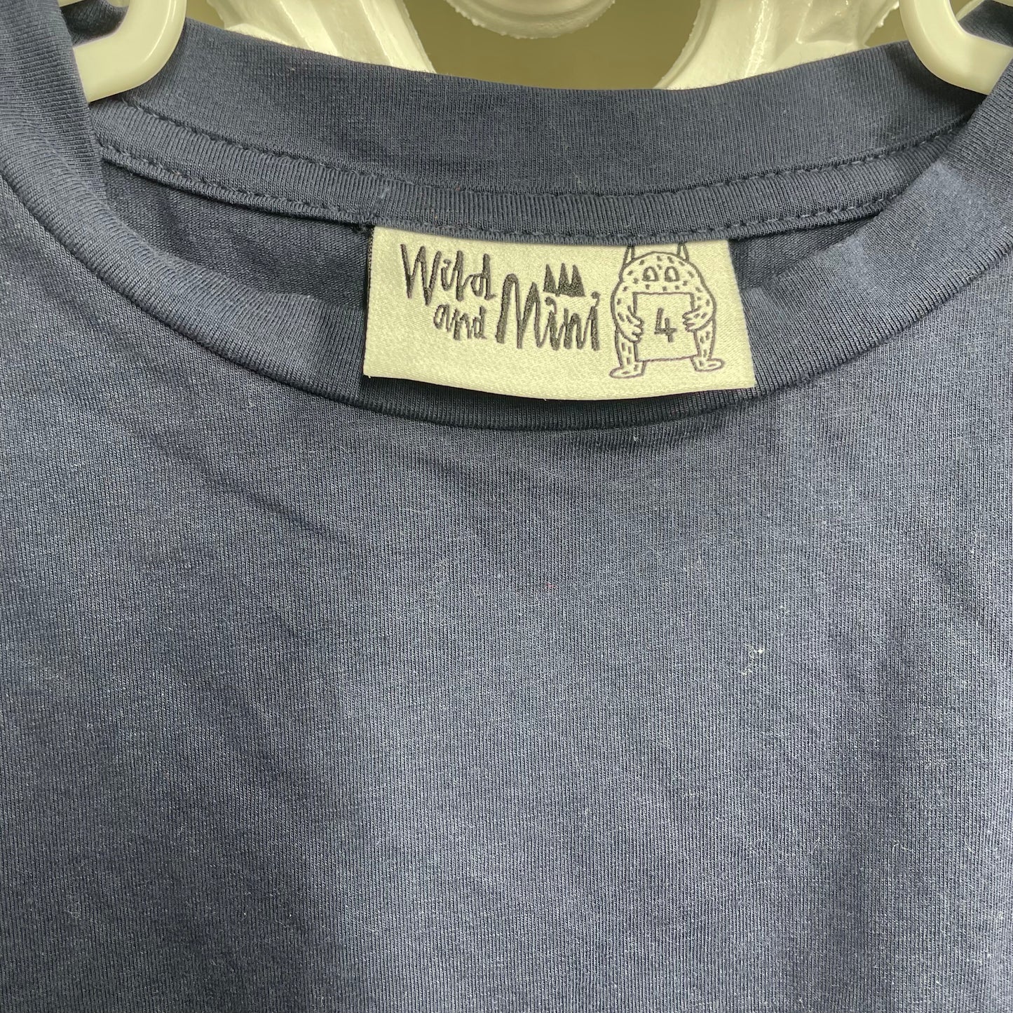 Wild & Mini (Minti) Boys Tshirt Navy Sz 4