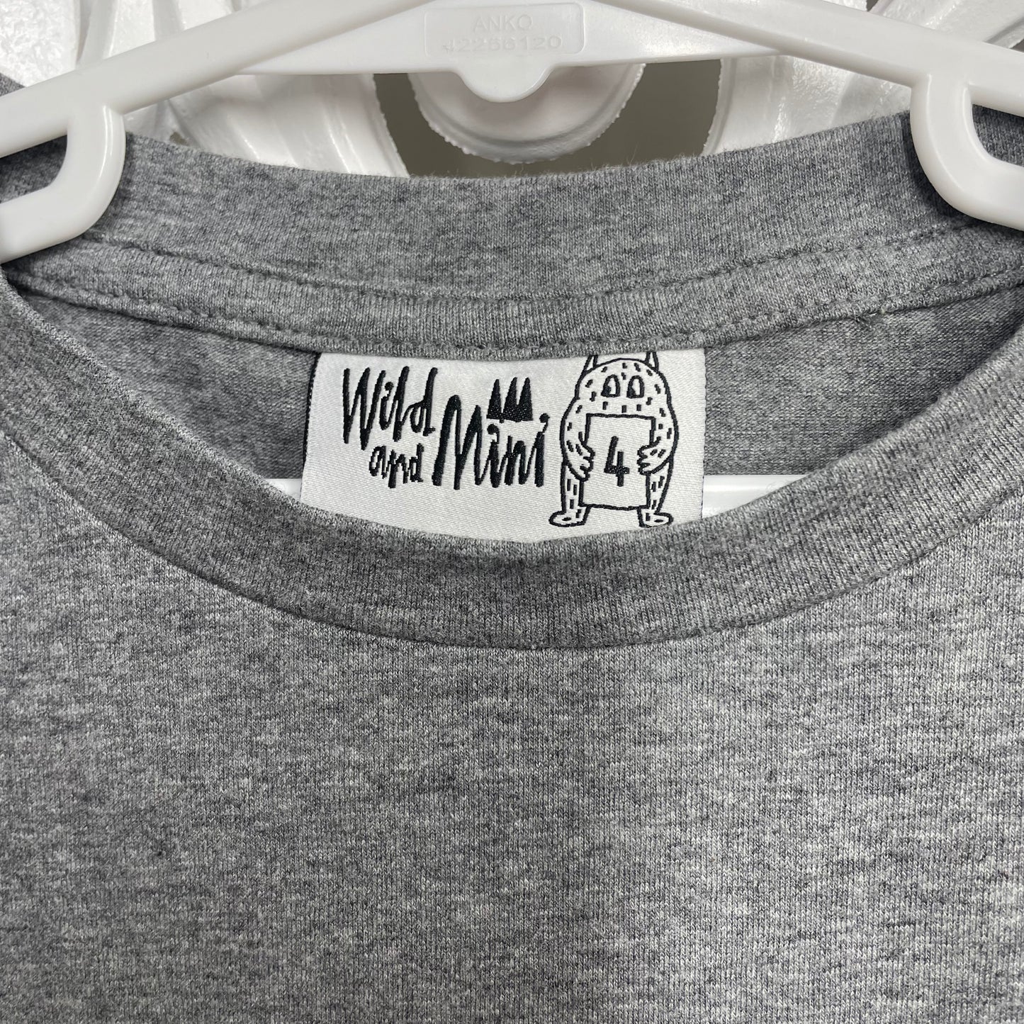 Wild and Mini (Minti) Boys Tshirt Size 4