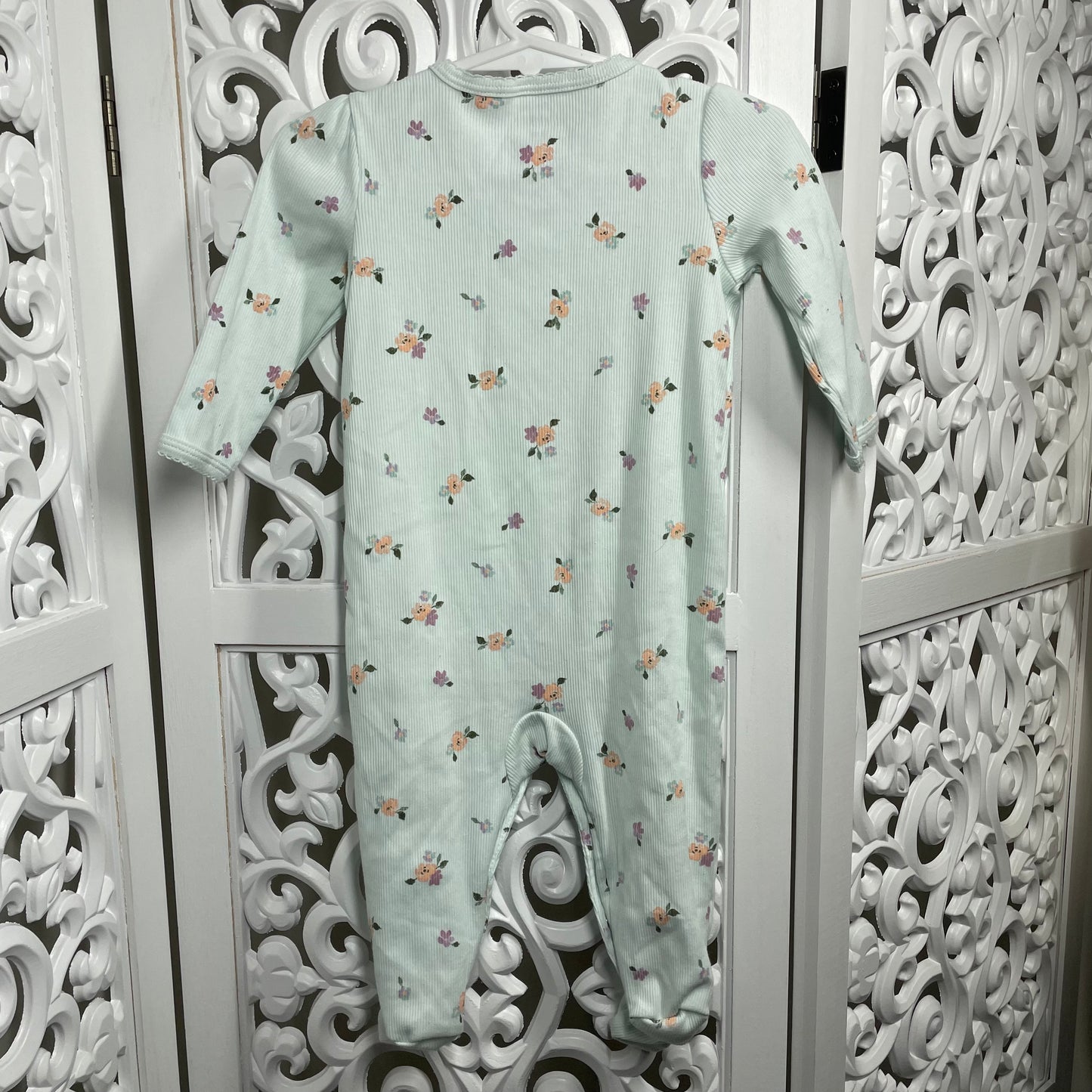 Carters Girls Onesie Sz 6m
